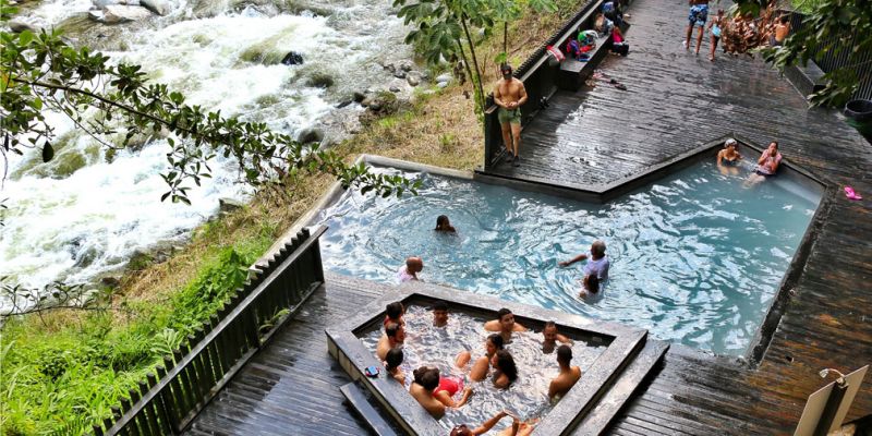 Aguas calientes, el parque de las termales criollas